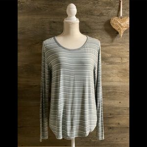 American Eagle Juniors M Turquoise Long Sleeve